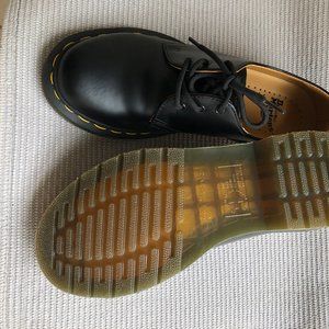 Dr. Martens Women's Original Icons 1461 Leather Derbys Color: BLACK Size: US7